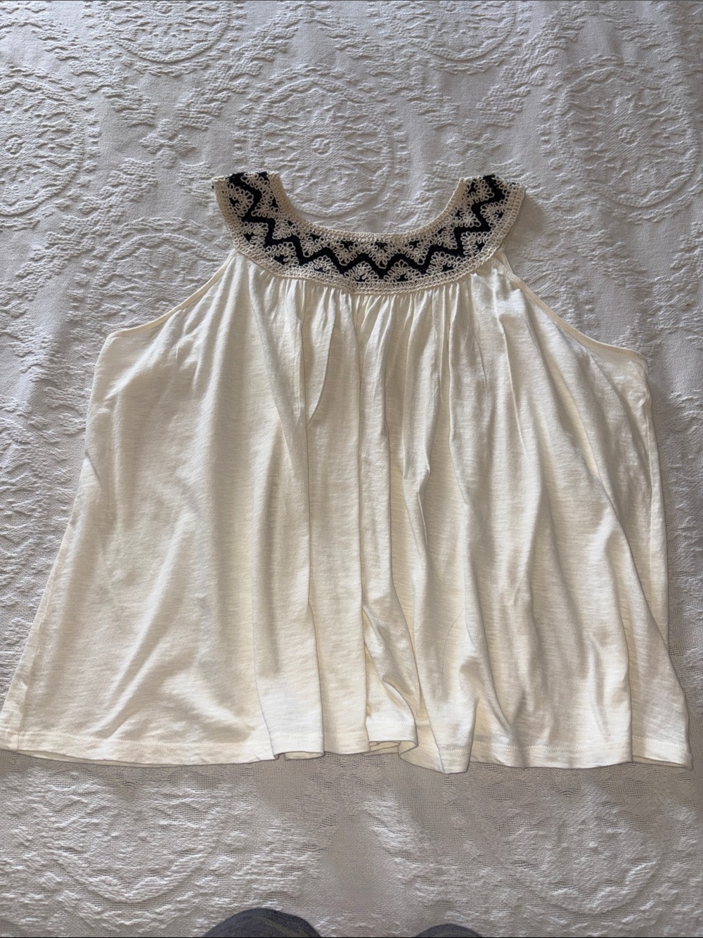 Lucky Brand Cream Sleeveless Embroidered Yoke Women's Top
